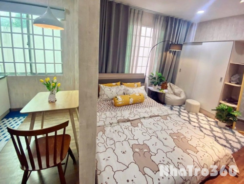 Căn hộ Quận 1, cửa sổ lớn, gần chợ Tân Định