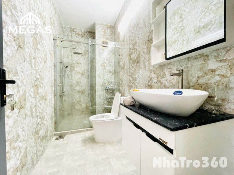 Cho thuê Studio ban công cực rộng Quận 3