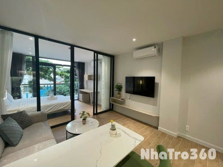 C ăn hộ full nội thất máy giặt riêng cửa sổ thoáng Quận 1