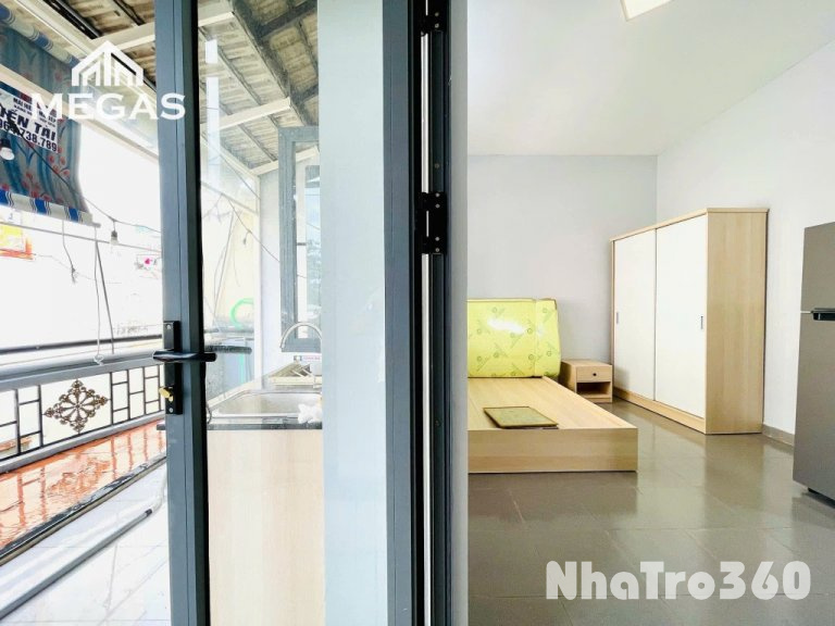 Cho thuê Studio ban công cực rộng Quận 3