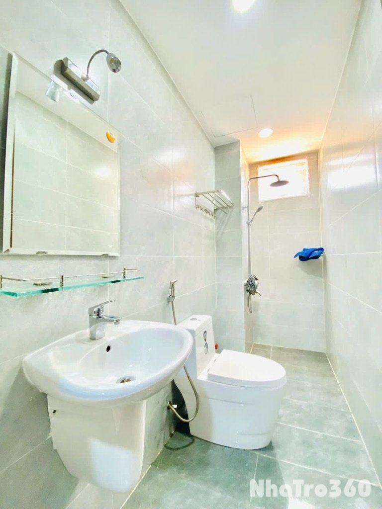 Căn hộ trung tâm Quận 1,máy giặt riêng, ban công