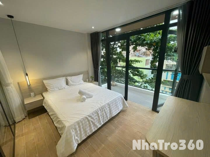 C ăn hộ full nội thất máy giặt riêng cửa sổ thoáng Quận 1