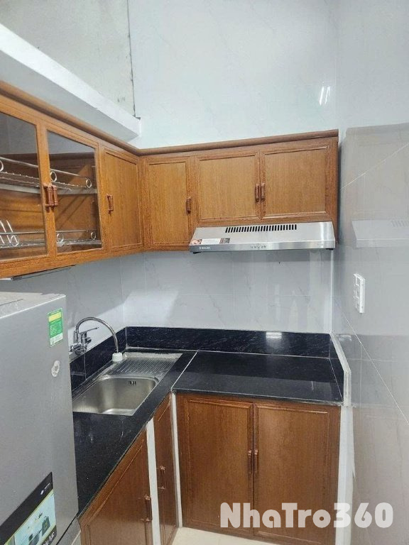 Cho thuê nhà ngõ 805 Đường Láng, 3 tầng x 31m2, 3 ngủ, 10.5 Triệu ở hộ gia đình