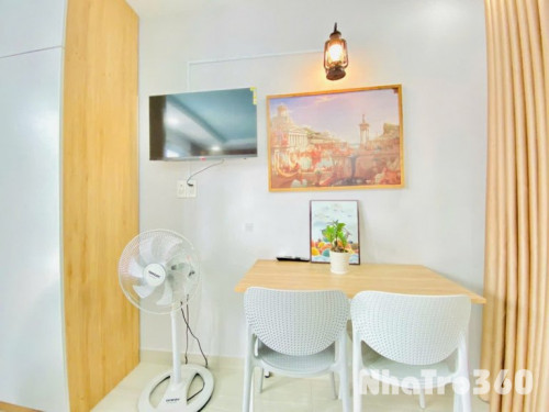 Căn hộ trung tâm Quận 1,máy giặt riêng, ban công