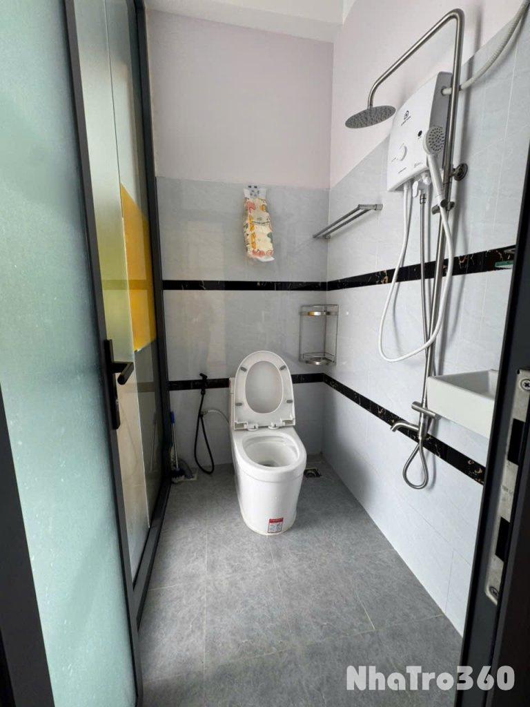 Cho thuê căn hộ Q10, đường Lê Hồng Phong, gần Vạn Hạnh Mall, Công Trường Dân Chủ, chợ Hồ Thị Kỷ