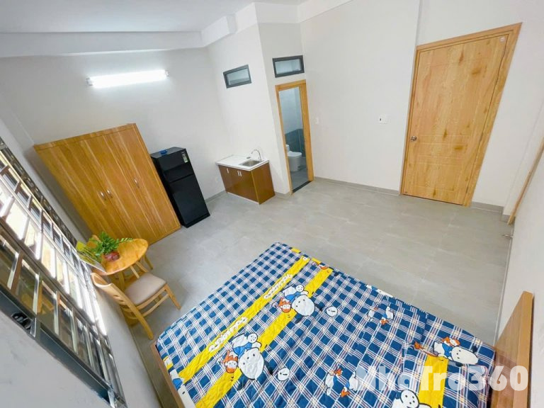 Nội thất cơ bản, thang máy, cửa sổ trời, tự do