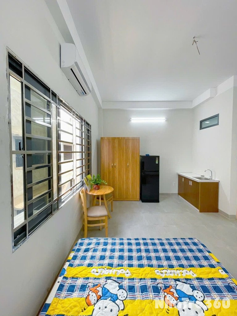 Nội thất cơ bản, thang máy, cửa sổ trời, tự do