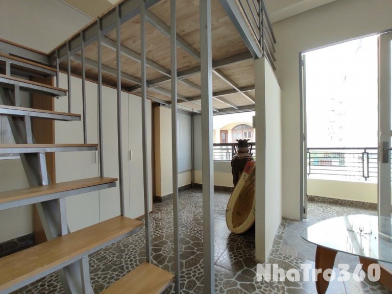 Chi thuê căn hộ 2 phòng ngủ ban công tách bếp