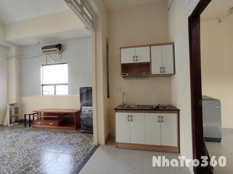 Chi thuê căn hộ 2 phòng ngủ ban công tách bếp