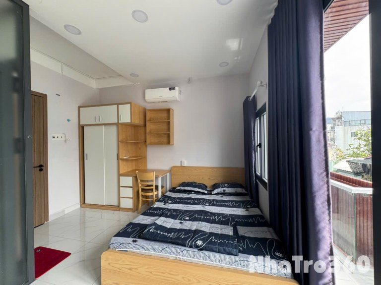 Cho thuê căn hộ Q10, đường Lê Hồng Phong, gần Vạn Hạnh Mall, Công Trường Dân Chủ, chợ Hồ Thị Kỷ