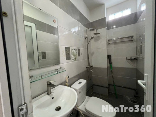 Nhà mặt tiền giá rẻ, đẹp và mới