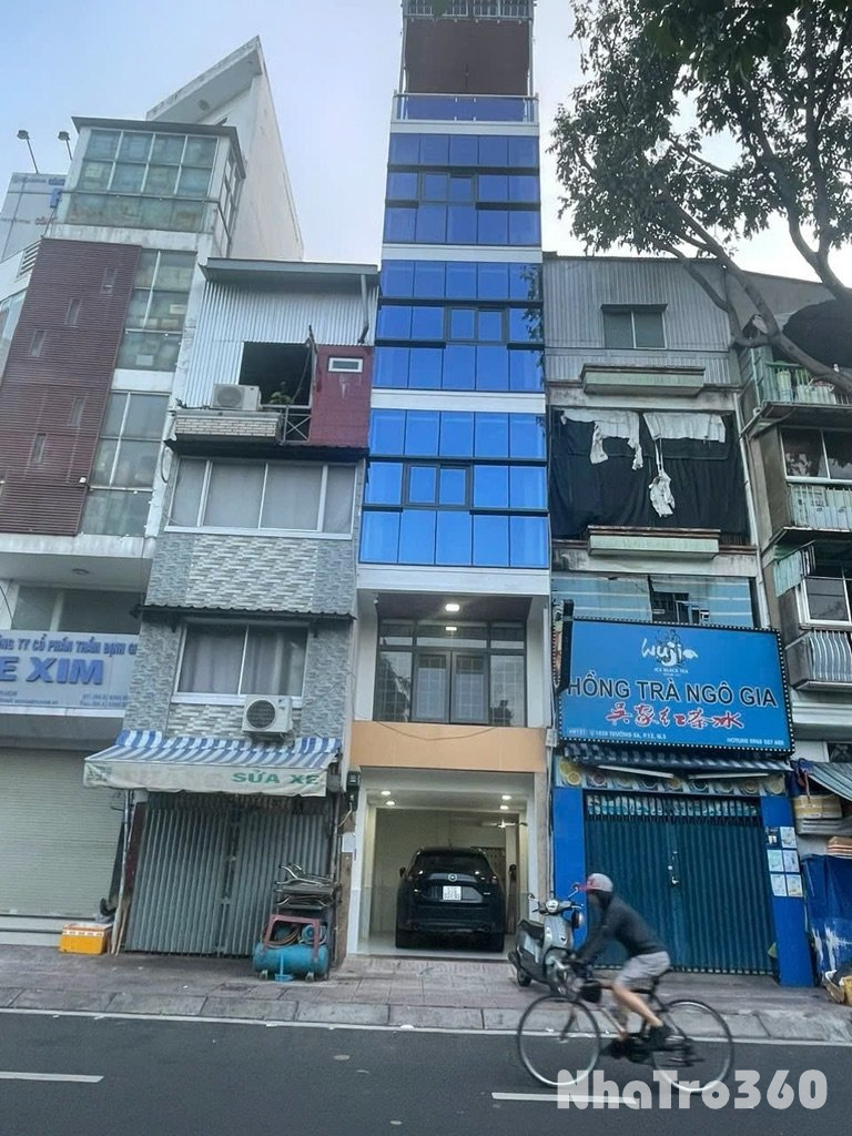 Thuê phòng 30m2 mặt tiền Trường Sa có thang máy