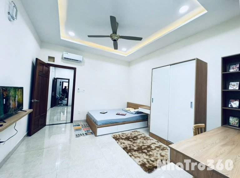 Cho thuê căn hộ 1 phòng ngủ ban công máy giặt riên