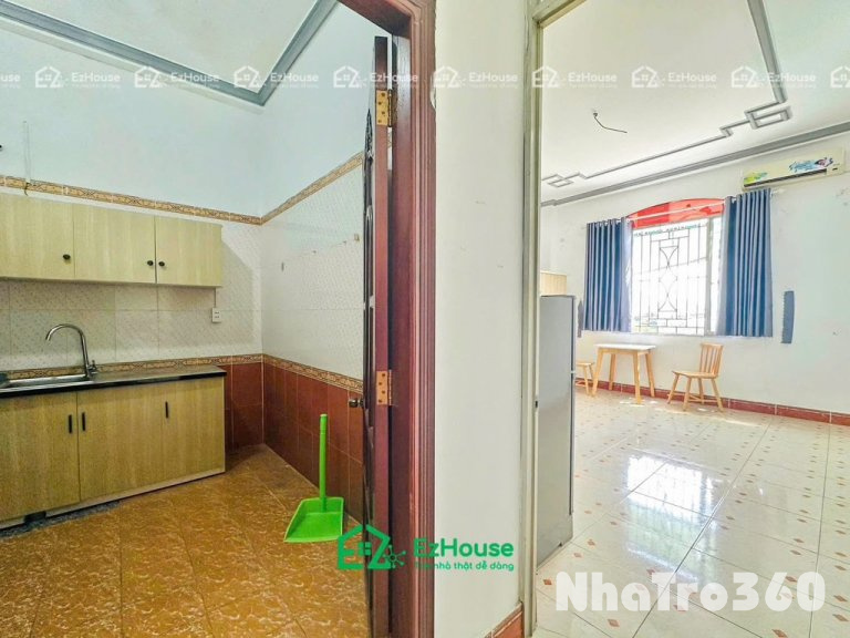 Tách bếp, ban công, Full nội thất, quận 6
