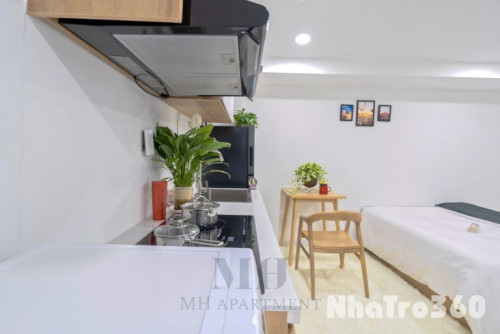 STUDIO MỚI FULL NỘI THẤT BAN CÔNG, CỬA SỔ THOÁNG MÁT, GẦN LOTTE MART, CRESCENT MALL, TDTU, RMIT