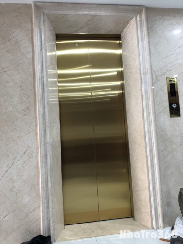 Cho thuê nhà lô góc, mới, thang máy,vỉa hè, 113m2- 5T, Nguyễn Thị Định_44 Tr