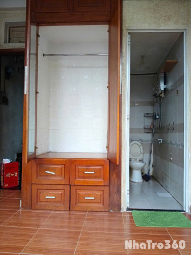 CHO THUÊ PHÒNG NHÀ MẶT TIỀN VĨNH KHÁNH, P.10, Q.4 GIÁ 3 TRIỆU 500