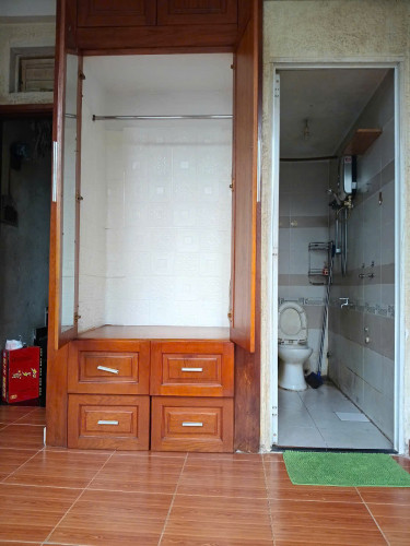 CHO THUÊ PHÒNG NHÀ MẶT TIỀN VĨNH KHÁNH, P.10, Q.4 GIÁ 3 TRIỆU 500