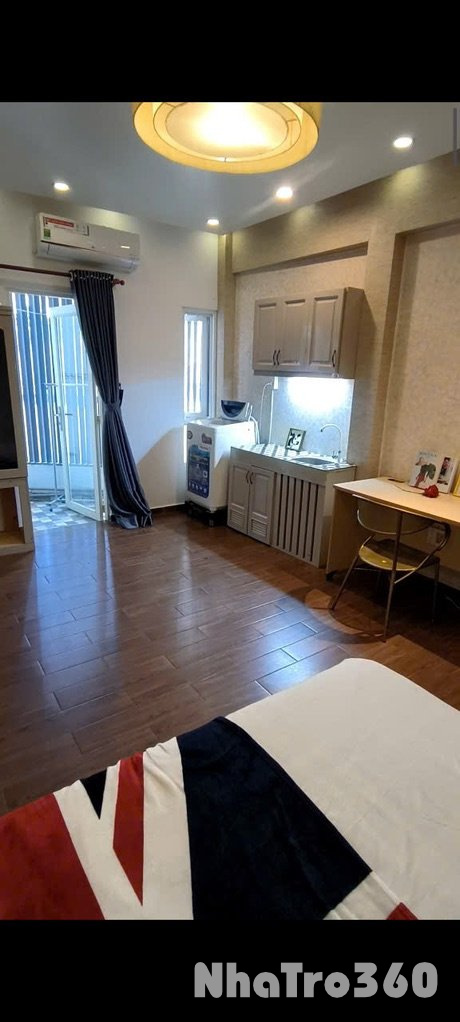 Phòng đang trống, có thể dọn vào ở liền