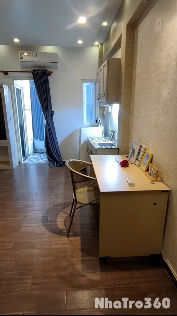 Phòng đang trống, có thể dọn vào ở liền