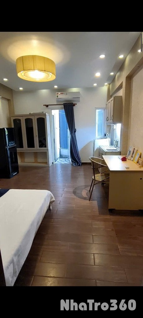 Phòng đang trống, có thể dọn vào ở liền