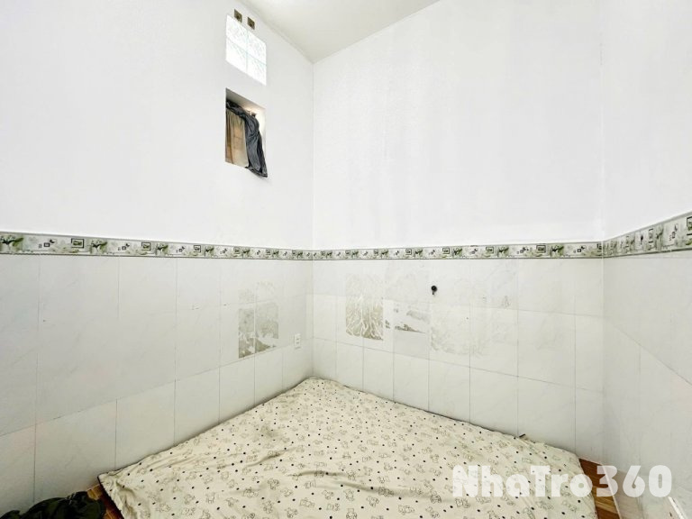 Nội thất cơ bản, 2pn, tách bếp, thang máy, giá rẻ