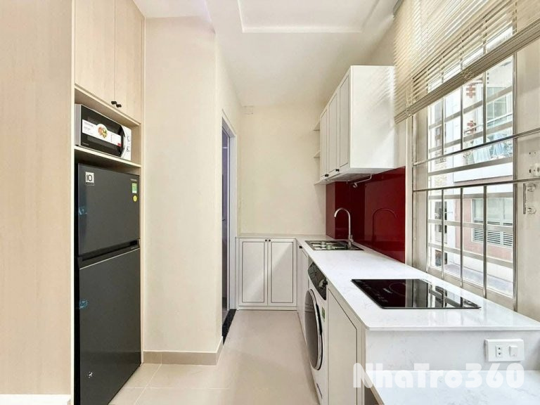 Full nội thất, cửa sổ trời, tự do, giá rẻ