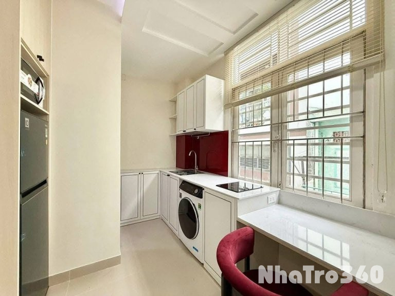 Full nội thất, cửa sổ trời, tự do, giá rẻ