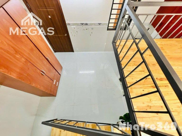 NGÃ TƯ BỐN XE, DUPLEX