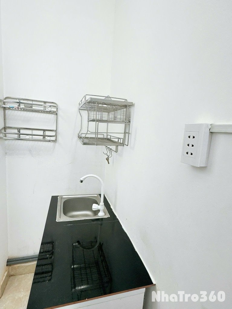 PHÒNG STUDIO NGAY NGÃ TƯ BỐN XÃ