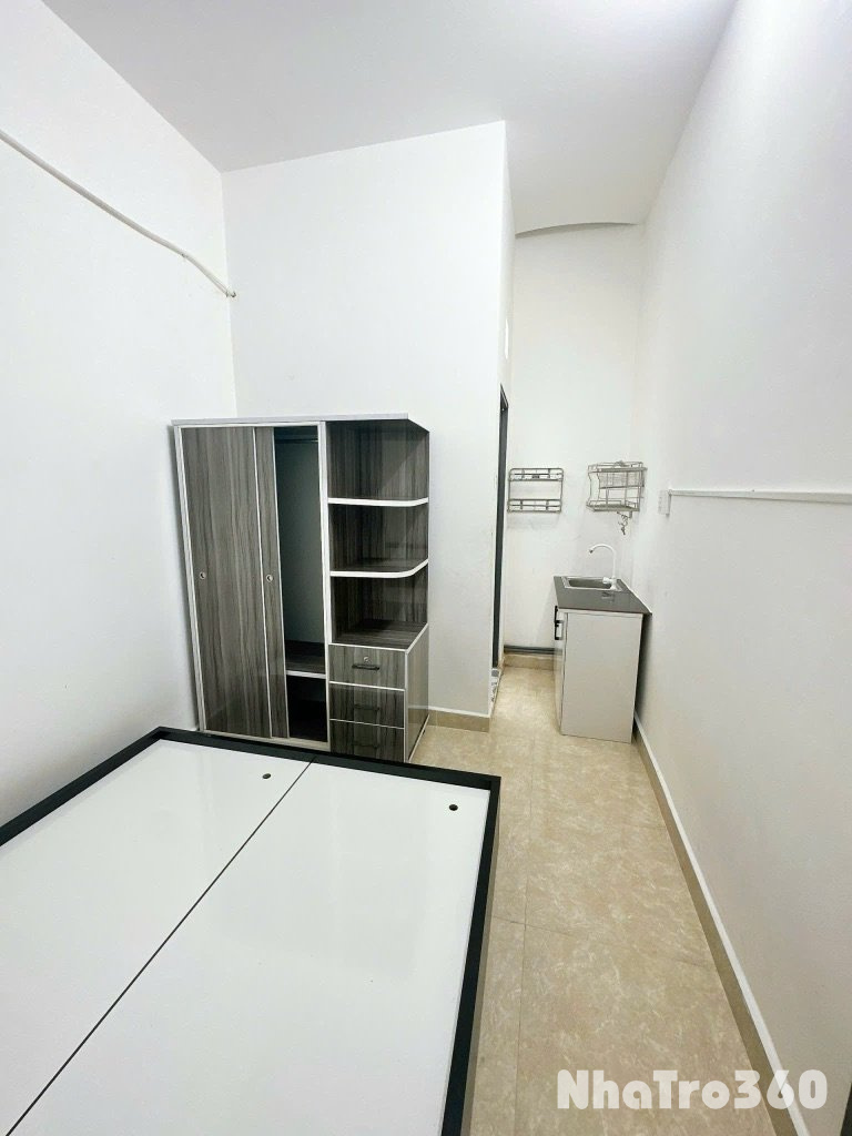 PHÒNG STUDIO NGAY NGÃ TƯ BỐN XÃ