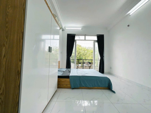 Căn hộ ngay mặt tiền Lê Văn Sỹ full nội thất ở liền được
