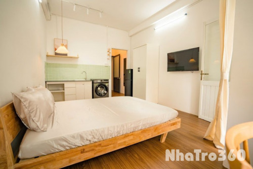 Căn hộ ngay trung tâm quận 1, máy giặt riêng, view bancol siêu chill gần UEH, hồ con rùa, đại học Văn Lang