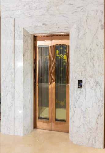 Nhà mình cho thuê nhà mới, căn góc, Thái Hà; vỉa hè 112m2* 5T- 44 Tr