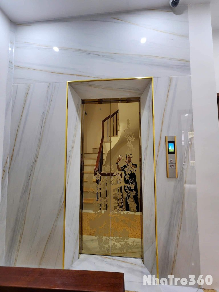 Cho thuê nhà mới, lô góc, thang máy,vỉa hè, 111m2- 4T, Hoàng Cầu_44 Tr