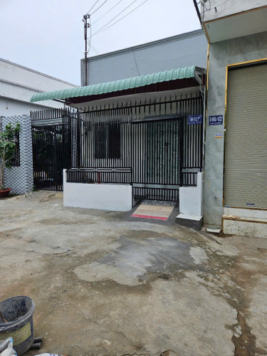 20. Nhà cho thuê 2 mặt tiền 1PN lộ Ô tô thoáng mát
