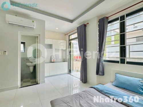 STUDIO BAN CÔNG FULL NT GẦN SÂN BAY TSN TÂN BÌNH
