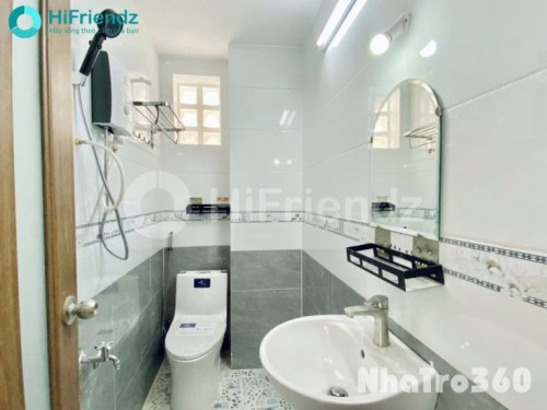 Nội thất cơ bản, gác, cửa sổ, thang máy