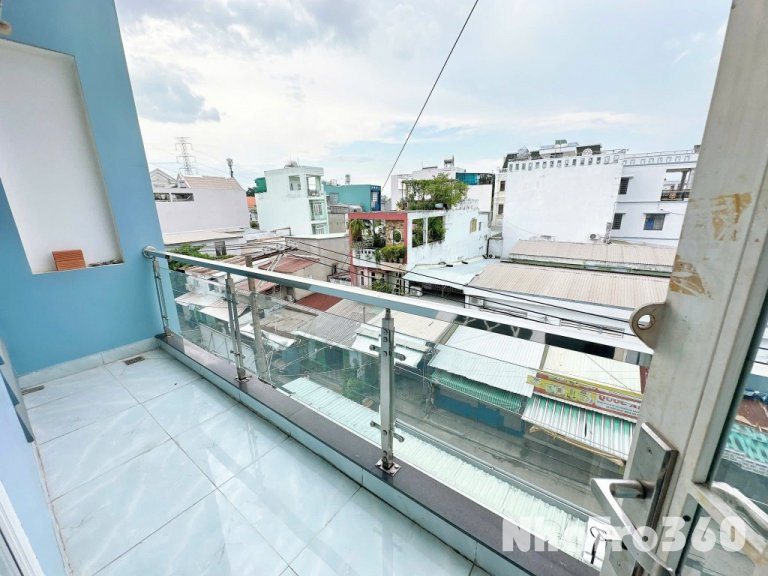 Nội thất cơ bản, ban công, tách bếp, giá rẻ