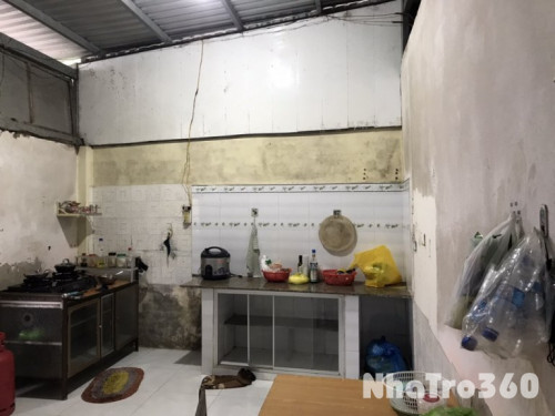 Nhà cho thuê buôn bán ngay trung tâm giá rẻ