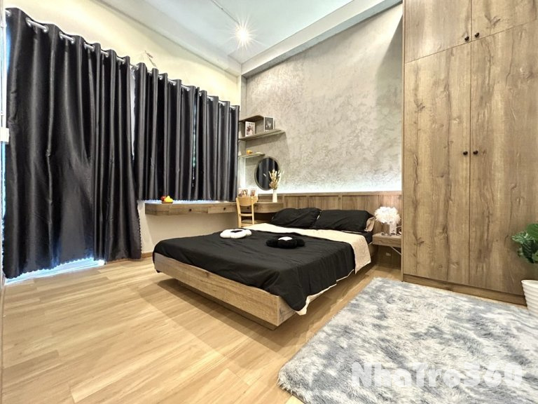 Full nội thất, 1pn, bancol, tách bếp, tự do