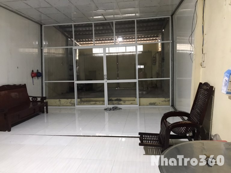 Nhà cho thuê buôn bán ngay trung tâm giá rẻ