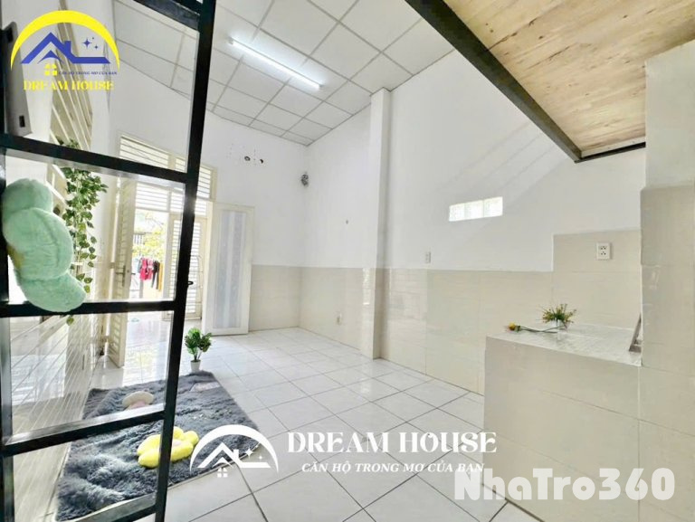 PHÒNG TRỆT- NGÃ TƯ BỐN XÃ - GẦN ĐẠI HỌC VĂN HIẾN