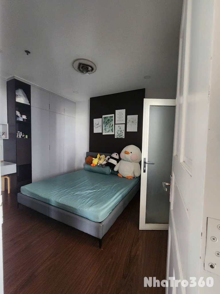 Cho thuê căn penhouse 234 m2 cc b1 trường sa