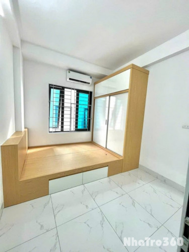 Nhượng phòng do về quê, vào ở đầu tháng 6-Gần hồ Triều Khúc, gần chợ