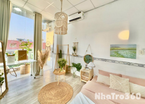 STUDIO BAN CÔNG  FULL NỘI THẤT, CỬA SỔ LỚN, GẦN LOTTE MART, TDTU, RMIT Q1,4,8