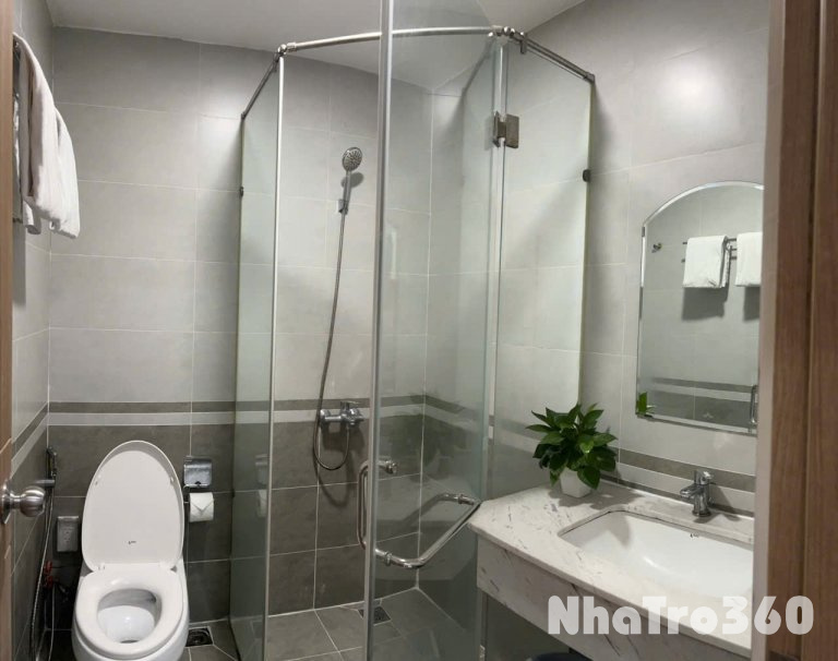 Cho thuê căn hộ 1 phòng ngủ/studio có ban công, full nội thất tại phường Tân Phong quận 7 gần Lotte, RMIT, TDTU, SCVIVO