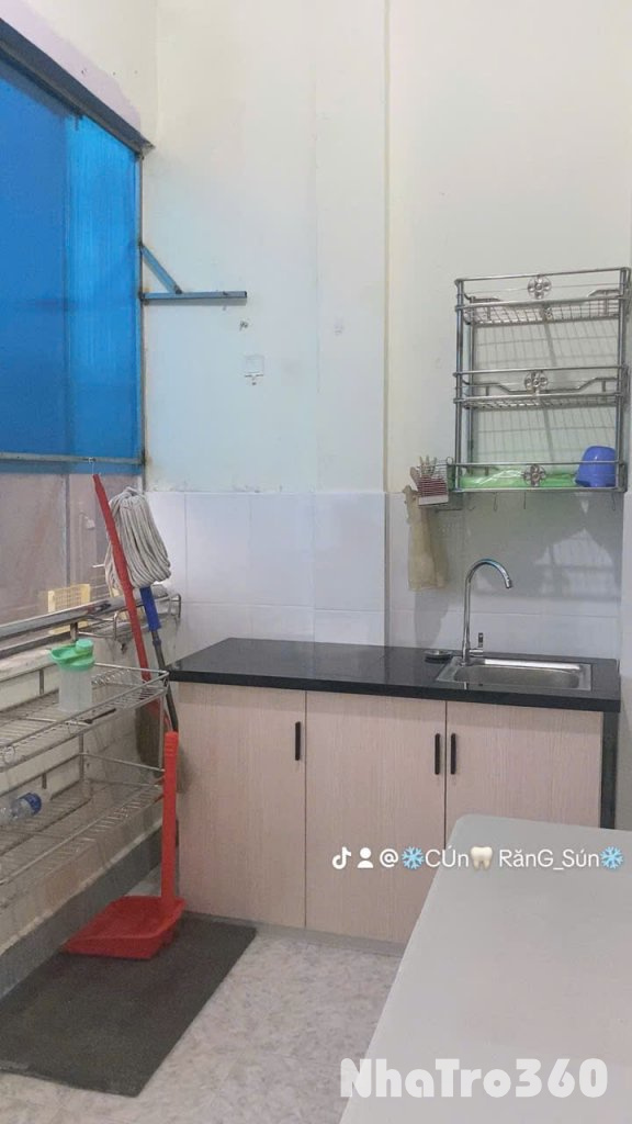 CAM KẾT ẢNH THẬT 100% Nhà trọ đối diện cổng chợ Phạm Văn Hai, đi lại thuận tiện, yên tĩnh