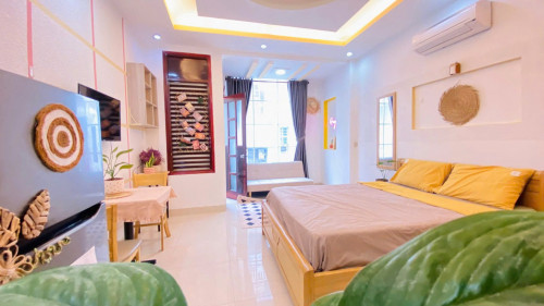Căn hộ ban công tại Cô Giang Quận 1, đủ tiện nghi gần cầu Ông Lãnh