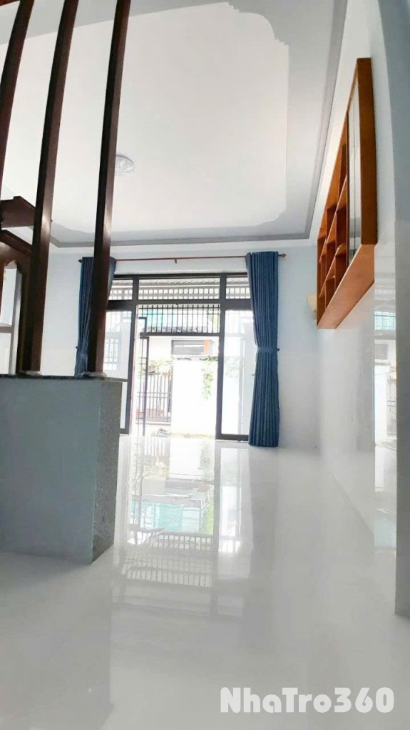 NHÀ THUÊ 6tr5/tháng-2pn MAYLANH HẺM NGUYỄN VĂN CỪ